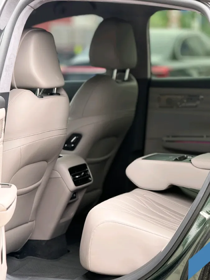 2025 Geely Galaxy Starshine 8 1.5T 163HP L4 3DHT PHEV 27.69KWH,autocango,china used car exporter,china ev exporter,chinese used car exporter,chinese used ev exporter