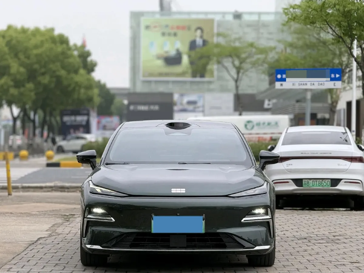 2025 Geely Galaxy Starshine 8 1.5T 163HP L4 3DHT PHEV 27.69KWH,autocango,china used car exporter,china ev exporter,chinese used car exporter,chinese used ev exporter