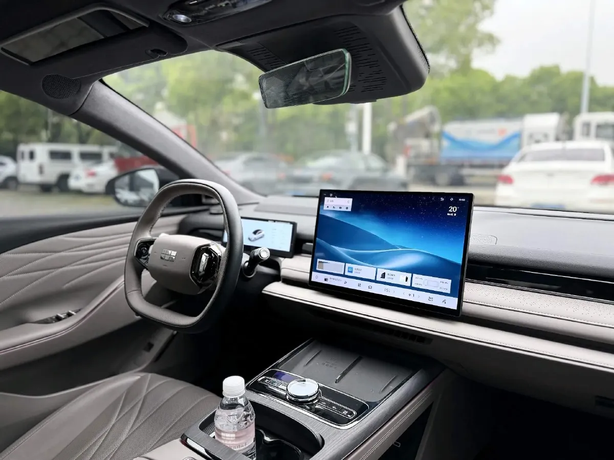 2025 Geely Galaxy Starshine 8 1.5T 163HP L4 3DHT PHEV 27.69KWH,autocango,china used car exporter,china ev exporter,chinese used car exporter,chinese used ev exporter