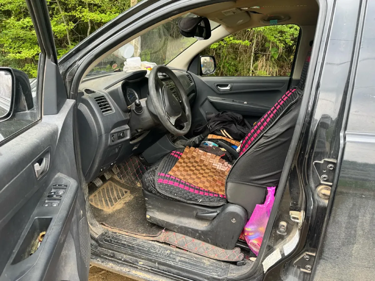 2018 Isuzu RE-MAX Jim 2.8T 116HP L4 5MT,autocango,china used car exporter,china ev exporter,chinese used car exporter,chinese used ev exporter