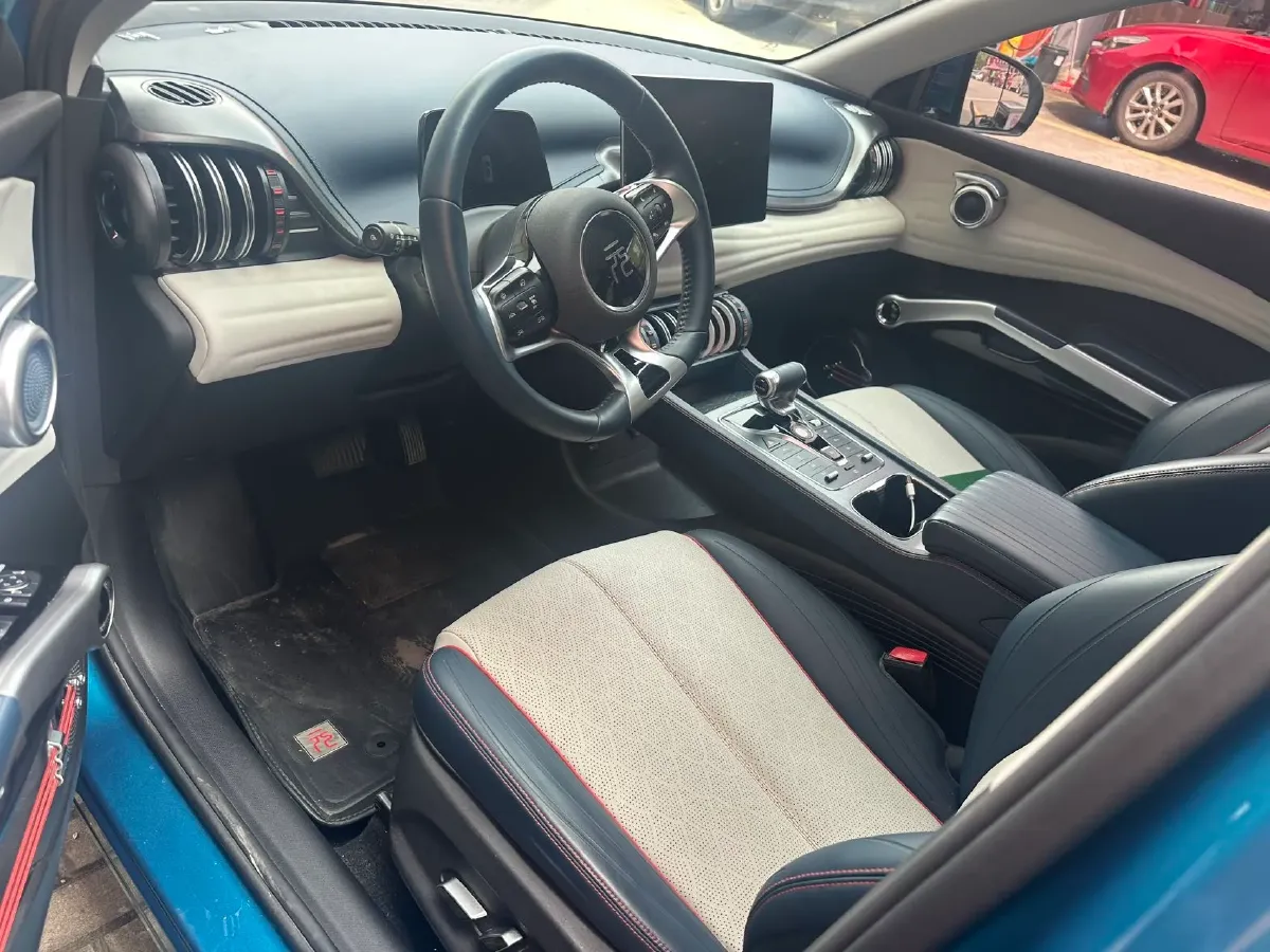 2022 Roewe RX5 MAX 1.5T 181HP L4 6AT,autocango,china used car exporter,china ev exporter,chinese used car exporter,chinese used ev exporter