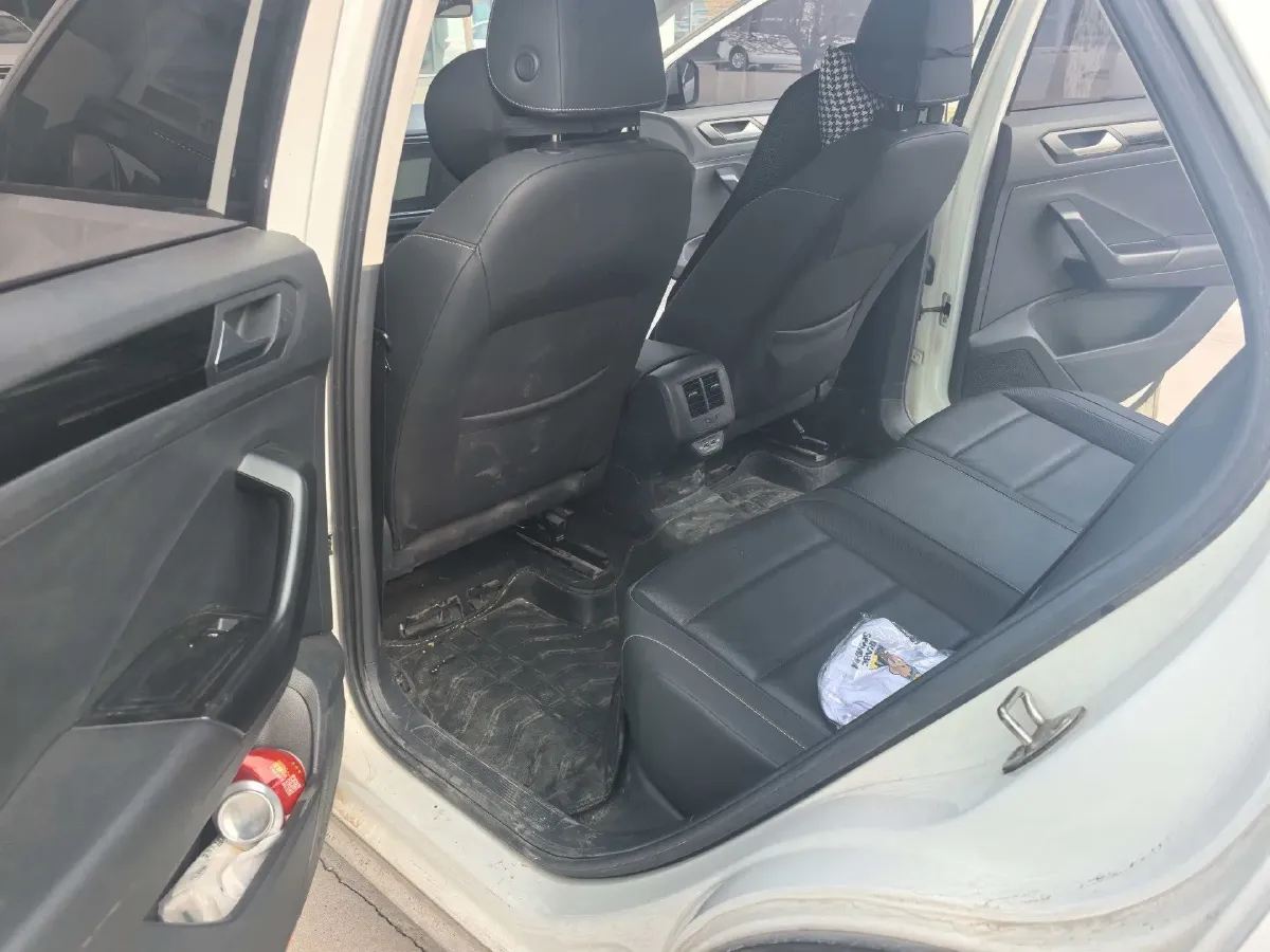 2021 Volkswagen T-Roc 1.4T 150HP L4 7DCT,autocango,china used car exporter,china ev exporter,chinese used car exporter,chinese used ev exporter