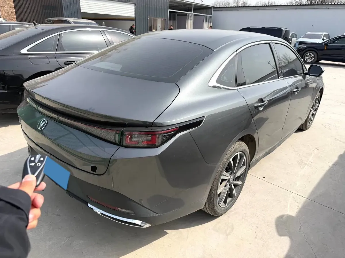 2025 ChangAn Eado 1.5T 192HP L4 7DCT,autocango,china used car exporter,china ev exporter,chinese used car exporter,chinese used ev exporter