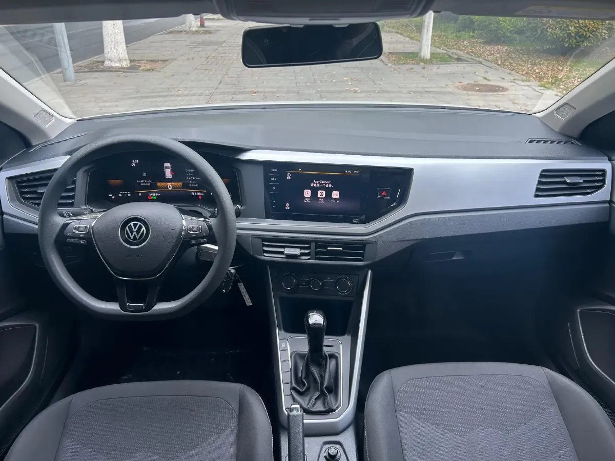 2023 Volkswagen Polo 1.5L 110HP L4 6AT,autocango,china used car exporter,china ev exporter,chinese used car exporter,chinese used ev exporter