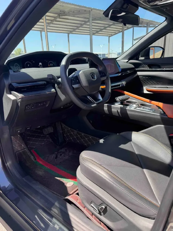 2023 ChangAn UNI-V 1.5T 188HP L4 7DCT,autocango,china used car exporter,china ev exporter,chinese used car exporter,chinese used ev exporter