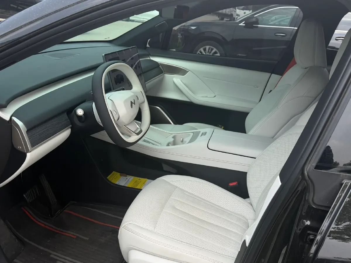 2024 ONVO L60 BEV 60KWH,autocango,china used car exporter,china ev exporter,chinese used car exporter,chinese used ev exporter