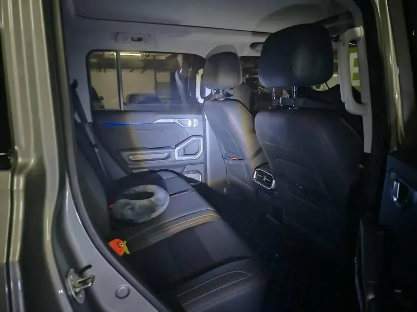 2024 Jetour Traveller 2.0T 254HP L4 7DCT,autocango,china used car exporter,china ev exporter,chinese used car exporter,chinese used ev exporter