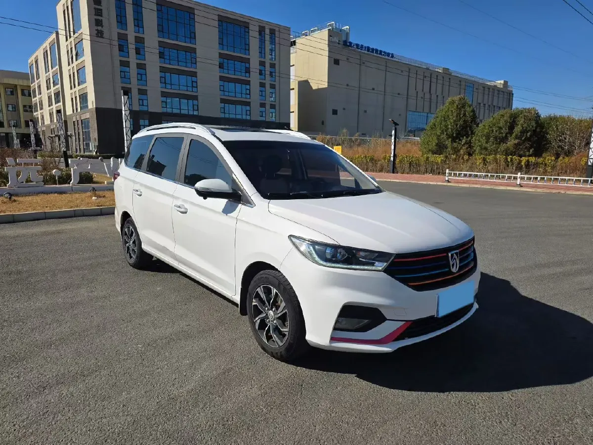 2019 BaoJun 360 1.5L 105HP L4 CVT,autocango,china used car exporter,china ev exporter,chinese used car exporter,chinese used ev exporter