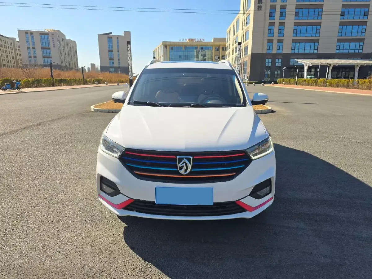2019 BaoJun 360 1.5L 105HP L4 CVT,autocango,china used car exporter,china ev exporter,chinese used car exporter,chinese used ev exporter