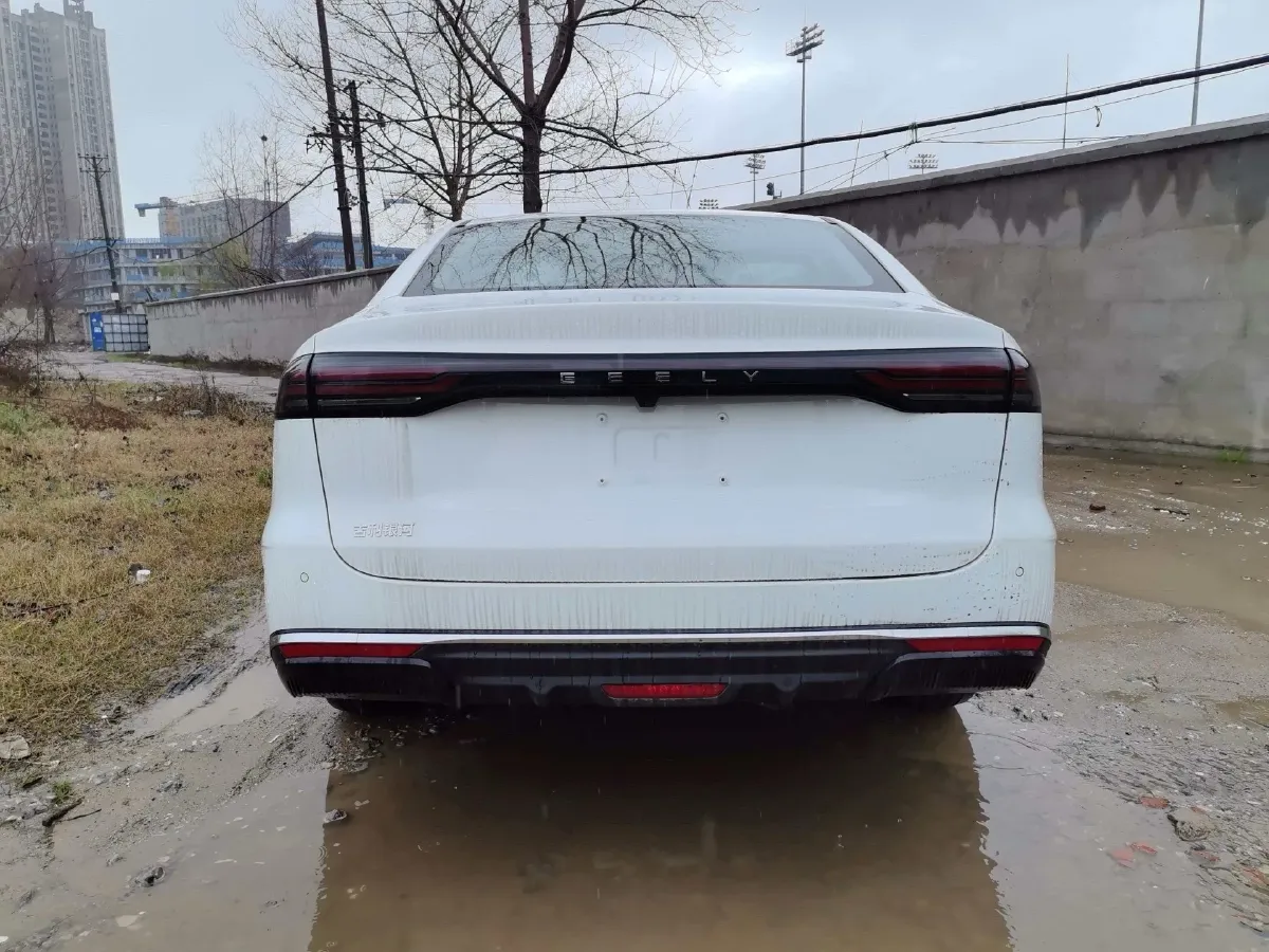 2025 Geely Galaxy L6 1.5L 112HP L4 1DHT PHEV 8.5KWH,autocango,china used car exporter,china ev exporter,chinese used car exporter,chinese used ev exporter