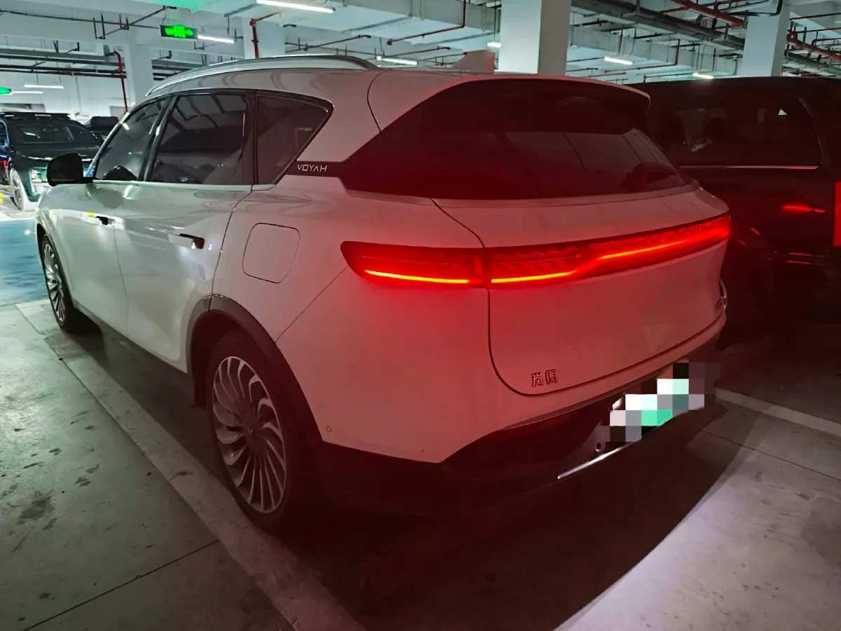 2021 Voyah FREE Range Extended 109HP REEV 33KWH,autocango,china used car exporter,china ev exporter,chinese used car exporter,chinese used ev exporter