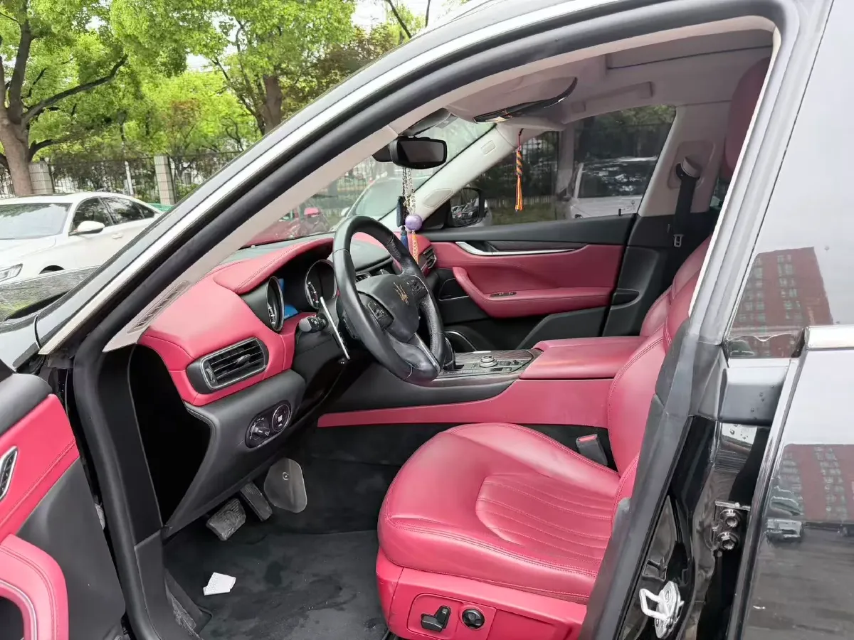 2018 Maserati Levante 3.0T 350HP V6 8AT,autocango,china used car exporter,china ev exporter,chinese used car exporter,chinese used ev exporter