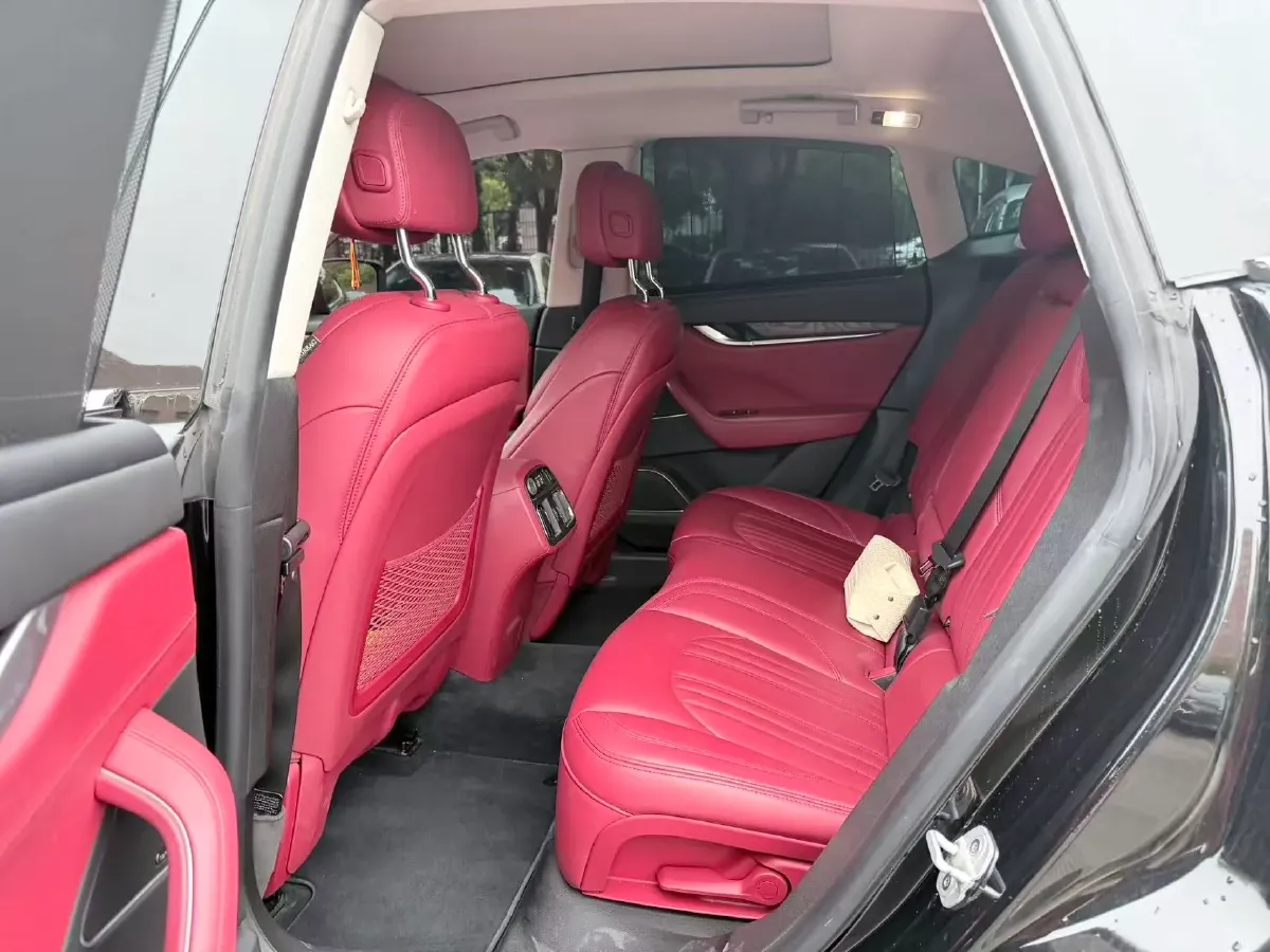 2018 Maserati Levante 3.0T 350HP V6 8AT,autocango,china used car exporter,china ev exporter,chinese used car exporter,chinese used ev exporter