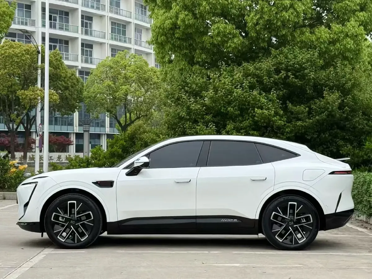 2025 Avatr 11 1.5T 156HP L4 REEV 39.05KWH,autocango,china used car exporter,china ev exporter,chinese used car exporter,chinese used ev exporter