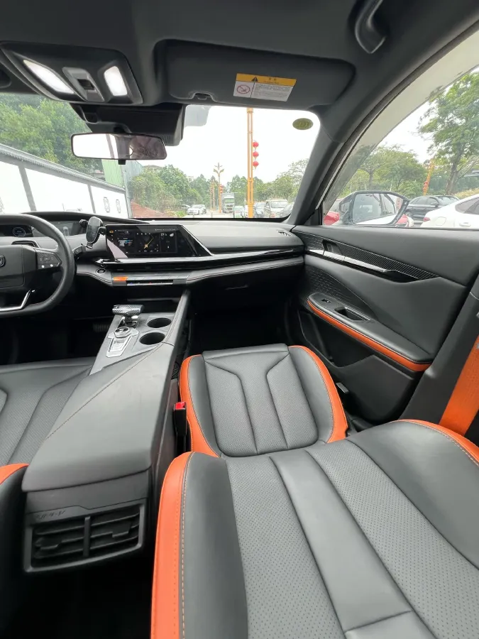 2023 ChangAn UNI-V 1.5T 188HP L4 7DCT,autocango,china used car exporter,china ev exporter,chinese used car exporter,chinese used ev exporter