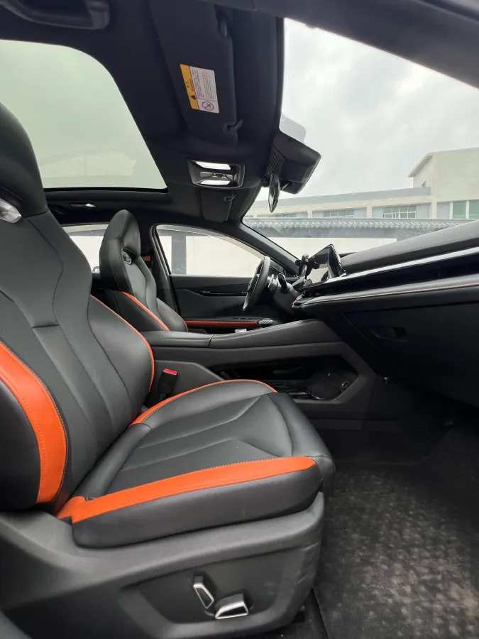 2023 ChangAn UNI-V 1.5T 188HP L4 7DCT,autocango,china used car exporter,china ev exporter,chinese used car exporter,chinese used ev exporter