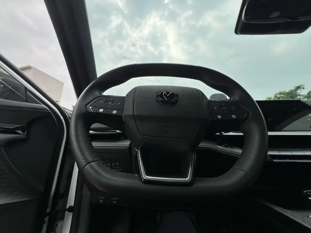 2023 ChangAn UNI-V 1.5T 188HP L4 7DCT,autocango,china used car exporter,china ev exporter,chinese used car exporter,chinese used ev exporter