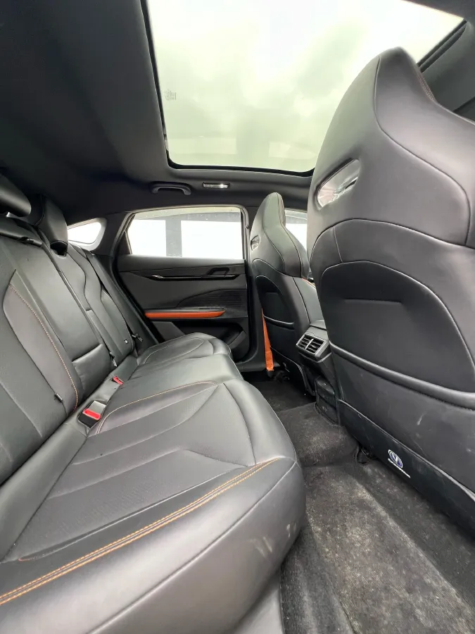 2023 ChangAn UNI-V 1.5T 188HP L4 7DCT,autocango,china used car exporter,china ev exporter,chinese used car exporter,chinese used ev exporter