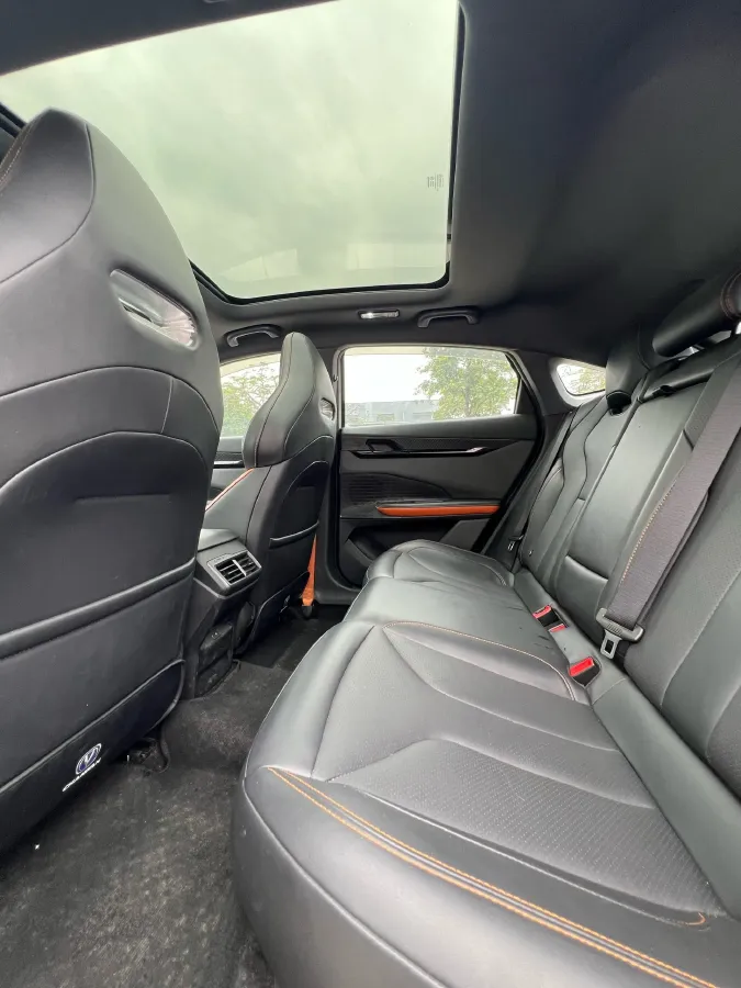 2023 ChangAn UNI-V 1.5T 188HP L4 7DCT,autocango,china used car exporter,china ev exporter,chinese used car exporter,chinese used ev exporter