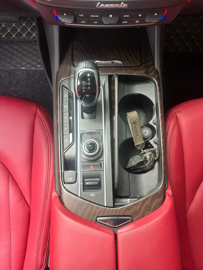 2018 Maserati Levante 3.0T 430HP V6 8AT,autocango,china used car exporter,china ev exporter,chinese used car exporter,chinese used ev exporter