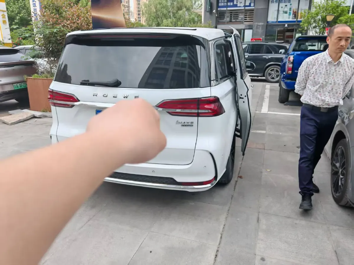 2021 Roewe iMAX8 2.0T 234HP L4 8AT,autocango,china used car exporter,china ev exporter,chinese used car exporter,chinese used ev exporter