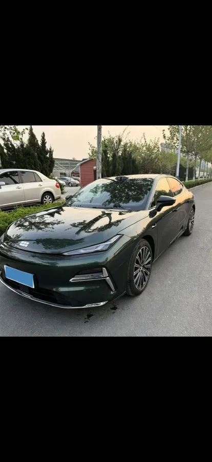 2025 Geely Galaxy Starshine 8 1.5T 163HP L4 3DHT PHEV 27.69KWH,autocango,china used car exporter,china ev exporter,chinese used car exporter,chinese used ev exporter