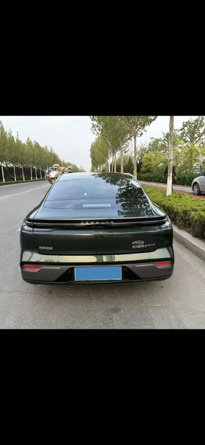 2025 Geely Galaxy Starshine 8 1.5T 163HP L4 3DHT PHEV 27.69KWH,autocango,china used car exporter,china ev exporter,chinese used car exporter,chinese used ev exporter
