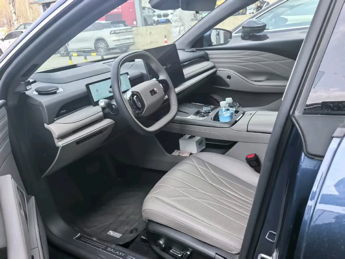 2025 Geely Galaxy Starshine 8 1.5T 163HP L4 3DHT PHEV 27.69KWH,autocango,china used car exporter,china ev exporter,chinese used car exporter,chinese used ev exporter