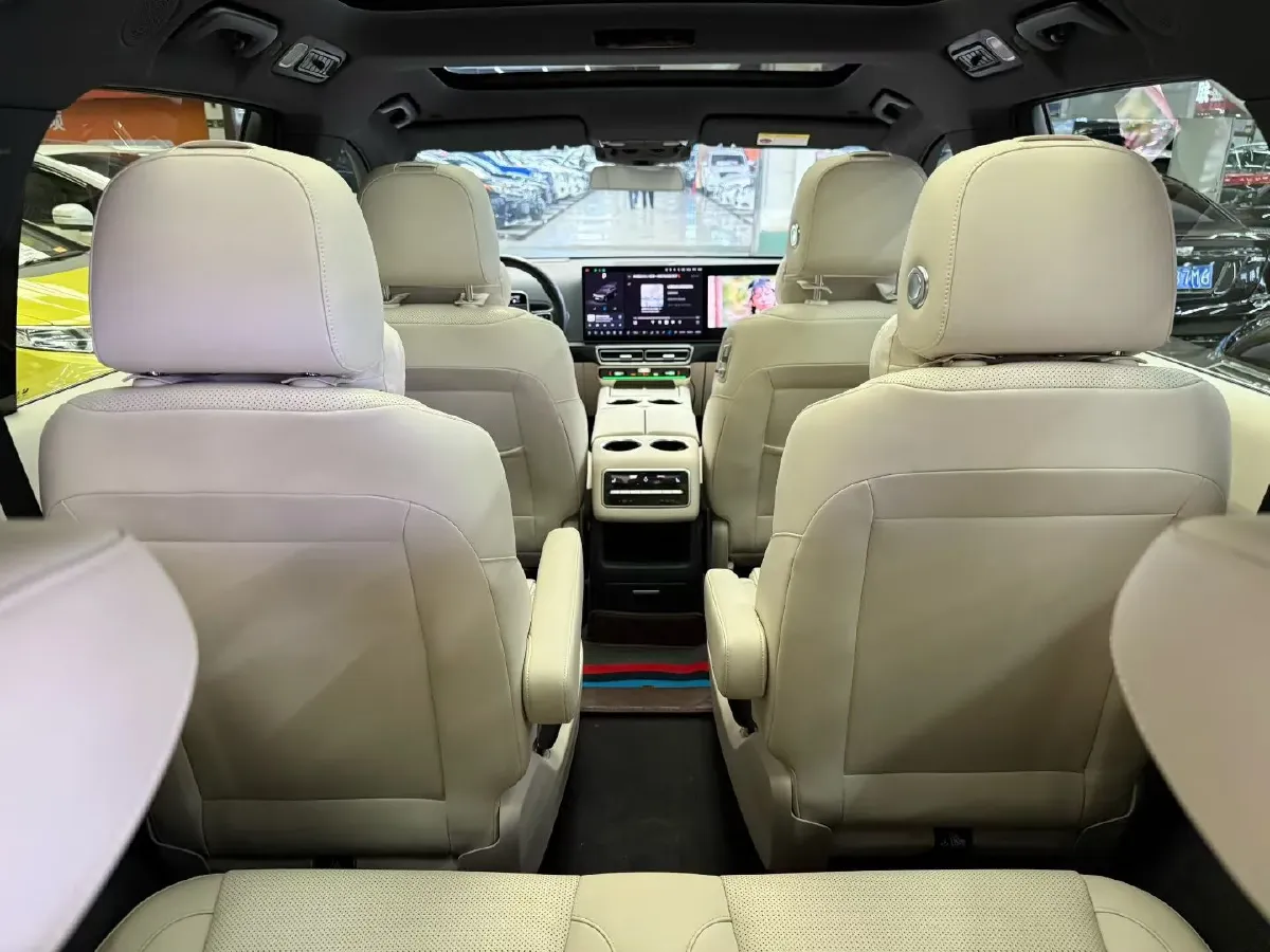 2023 Li L7 Range Extended 154HP REEV 40.9KWH,autocango,china used car exporter,china ev exporter,chinese used car exporter,chinese used ev exporter