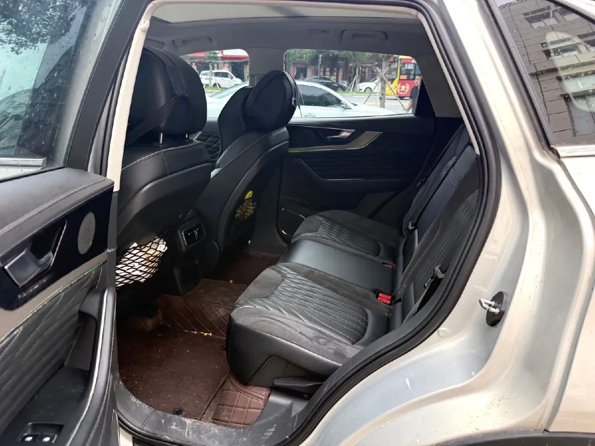 2019 HongQi HS5 2.0T 224HP L4 6AT,autocango,china used car exporter,china ev exporter,chinese used car exporter,chinese used ev exporter