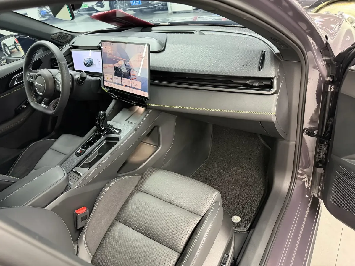 2025 LYNK&CO 03 2.0T 254HP L4 7DCT,autocango,china used car exporter,china ev exporter,chinese used car exporter,chinese used ev exporter