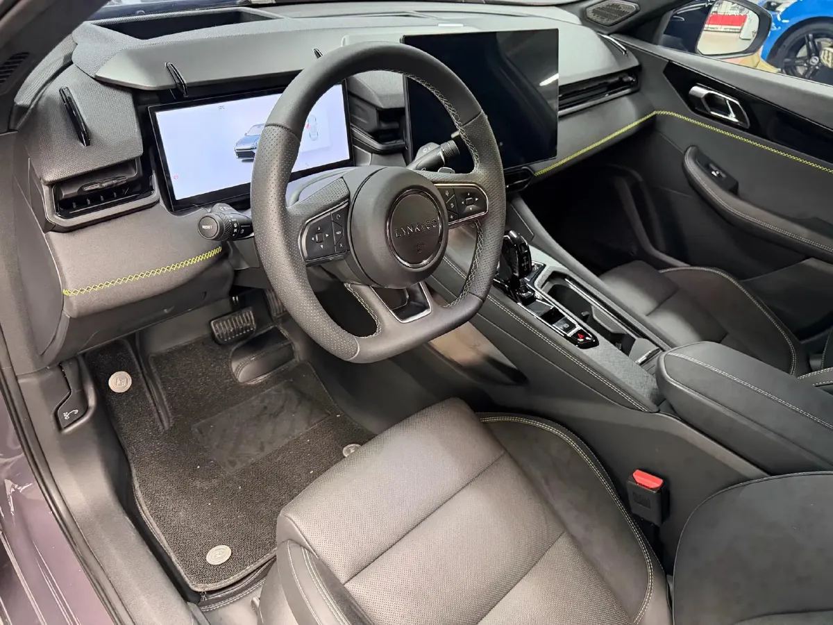 2025 LYNK&CO 03 2.0T 254HP L4 7DCT,autocango,china used car exporter,china ev exporter,chinese used car exporter,chinese used ev exporter