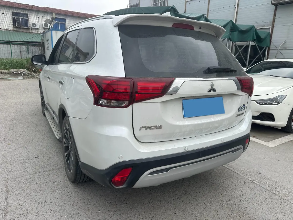 2019 Mitsubishi Outlander 2.4L 192HP L4 CVT,autocango,china used car exporter,china ev exporter,chinese used car exporter,chinese used ev exporter