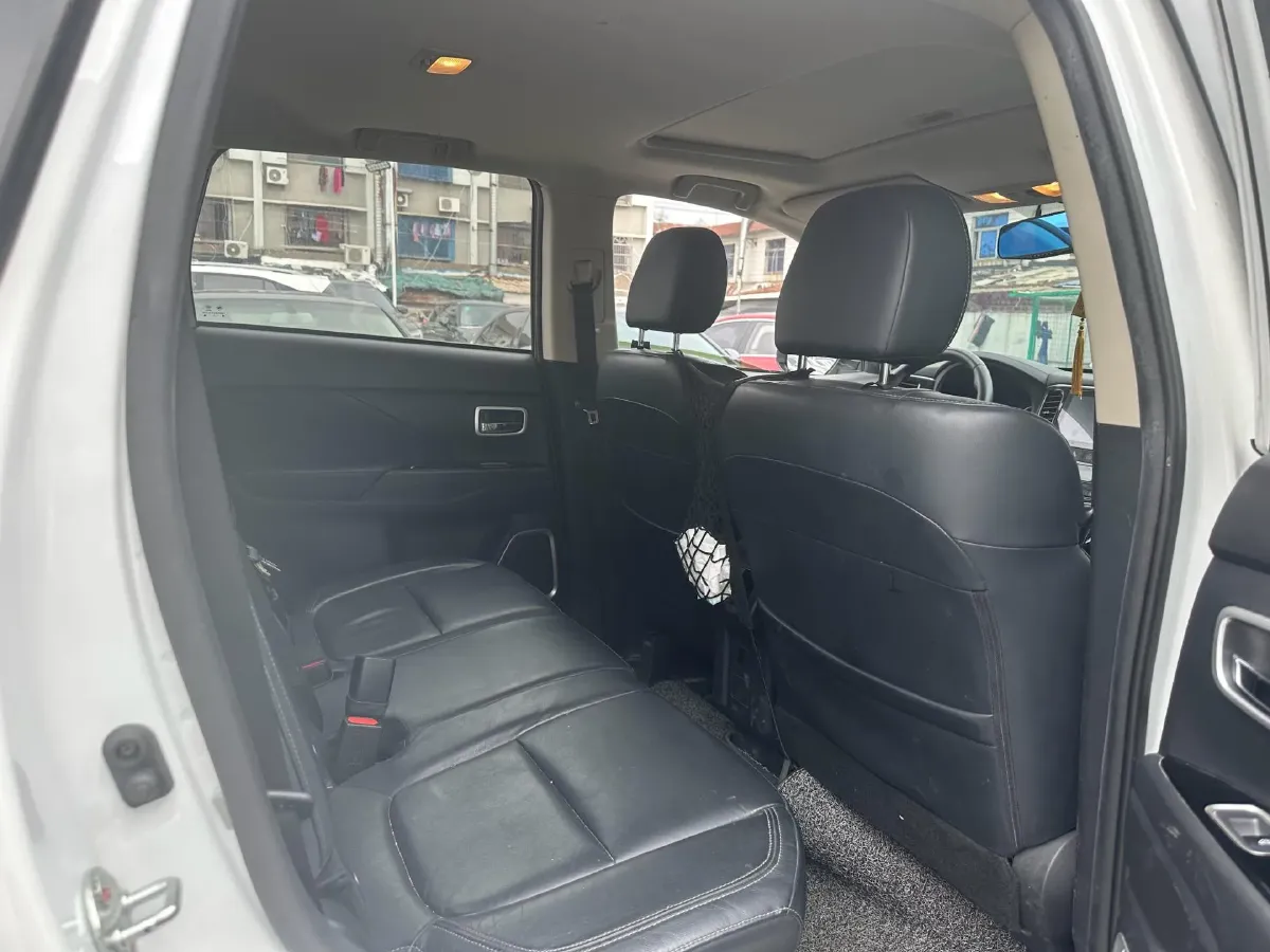 2019 Mitsubishi Outlander 2.4L 192HP L4 CVT,autocango,china used car exporter,china ev exporter,chinese used car exporter,chinese used ev exporter