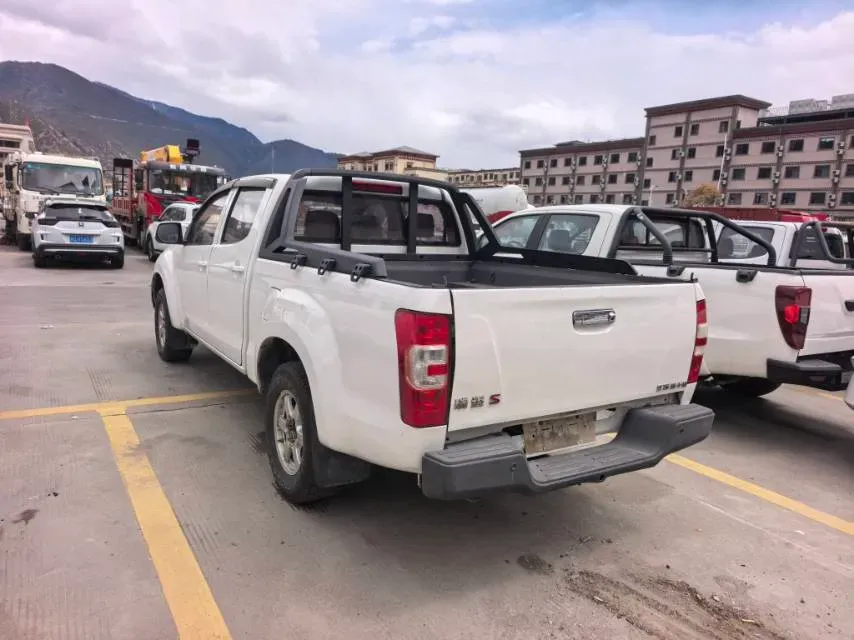 2020 Isuzu Jim 2.4T 211HP L4 5MT,autocango,china used car exporter,china ev exporter,chinese used car exporter,chinese used ev exporter