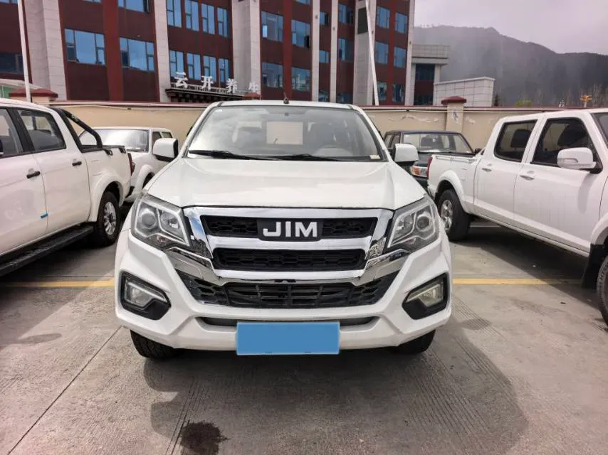 2020 Isuzu Jim 2.4T 211HP L4 5MT,autocango,china used car exporter,china ev exporter,chinese used car exporter,chinese used ev exporter
