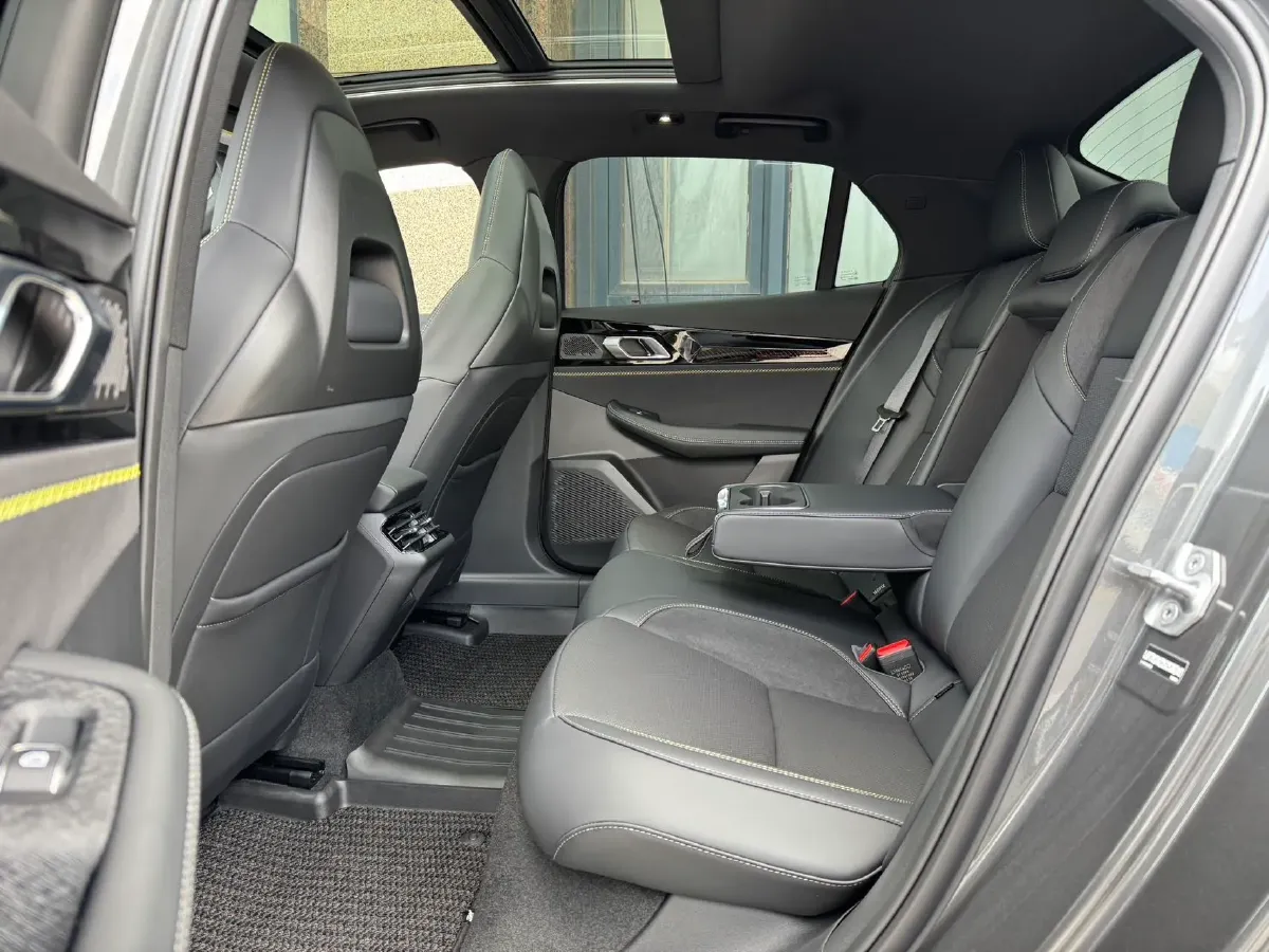 2025 LYNK&CO 03 1.5T 181HP L4 7DCT,autocango,china used car exporter,china ev exporter,chinese used car exporter,chinese used ev exporter