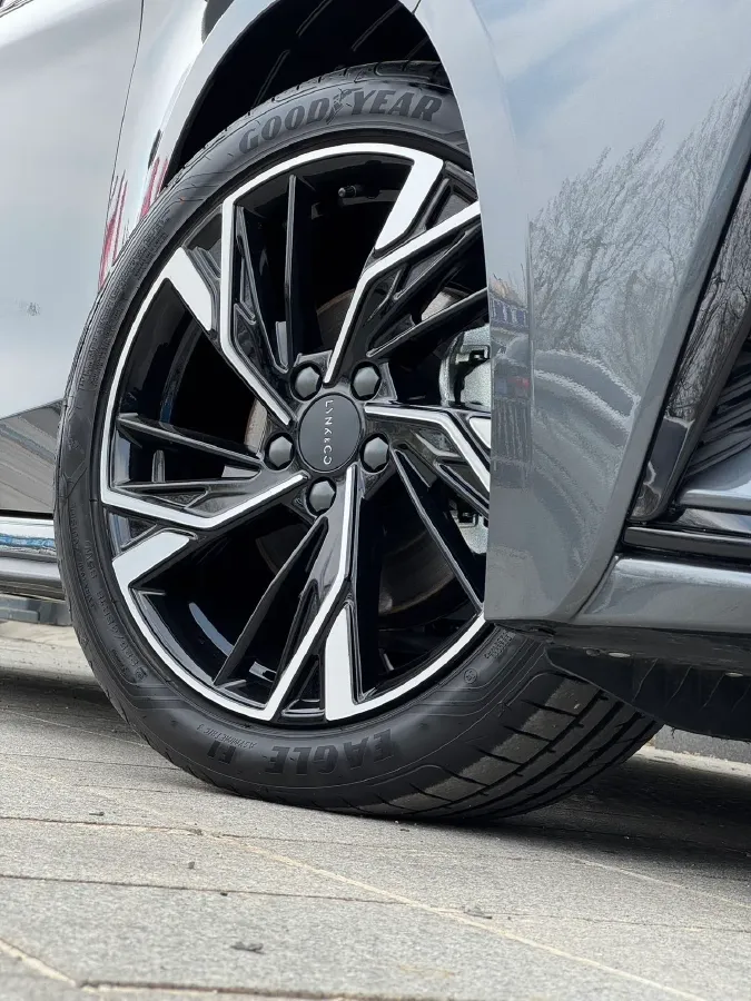 2025 LYNK&CO 03 1.5T 181HP L4 7DCT,autocango,china used car exporter,china ev exporter,chinese used car exporter,chinese used ev exporter