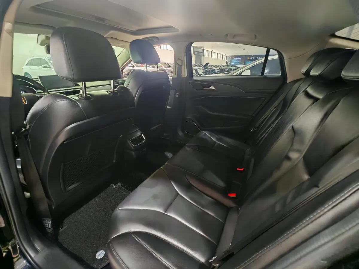 2020 HongQi H5 1.8T 197HP L4 6AT,autocango,china used car exporter,china ev exporter,chinese used car exporter,chinese used ev exporter