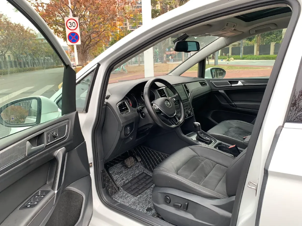 2018 Volkswagen Golf Sportsvan 1.4T 131HP L4 7DCT,autocango,china used car exporter,china ev exporter,chinese used car exporter,chinese used ev exporter