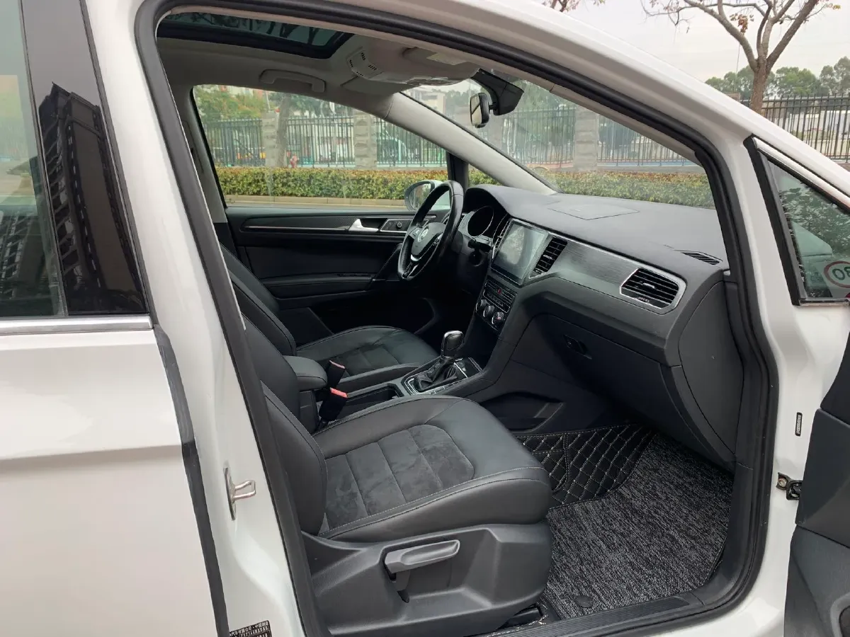 2018 Volkswagen Golf Sportsvan 1.4T 131HP L4 7DCT,autocango,china used car exporter,china ev exporter,chinese used car exporter,chinese used ev exporter