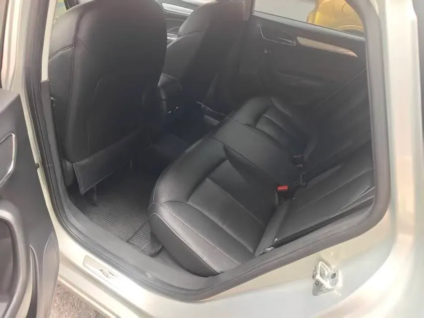 2017 Roewe i6 1.0T 125HP L3 2AT PHEV,autocango,china used car exporter,china ev exporter,chinese used car exporter,chinese used ev exporter