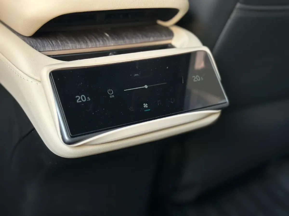 2024 NIO ES6 BEV 75KWH,autocango,china used car exporter,china ev exporter,chinese used car exporter,chinese used ev exporter