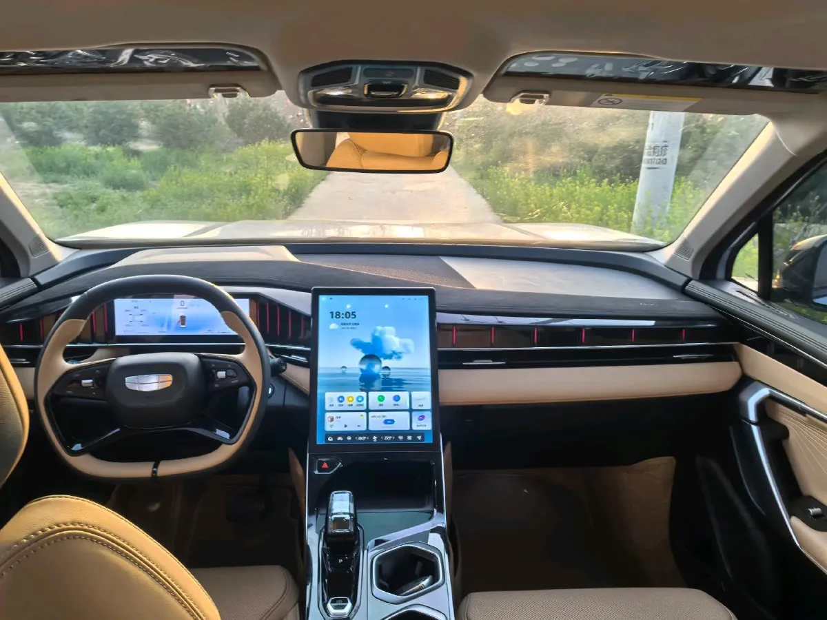 2023 Geely StarRay 1.5T 181HP L4 7DCT,autocango,china used car exporter,china ev exporter,chinese used car exporter,chinese used ev exporter