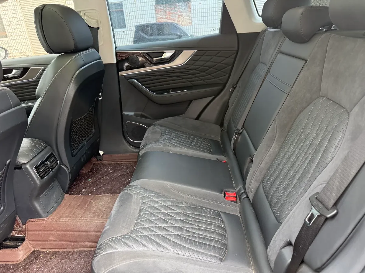 2022 HongQi HS5 2.0T 224HP L4 6AT,autocango,china used car exporter,china ev exporter,chinese used car exporter,chinese used ev exporter