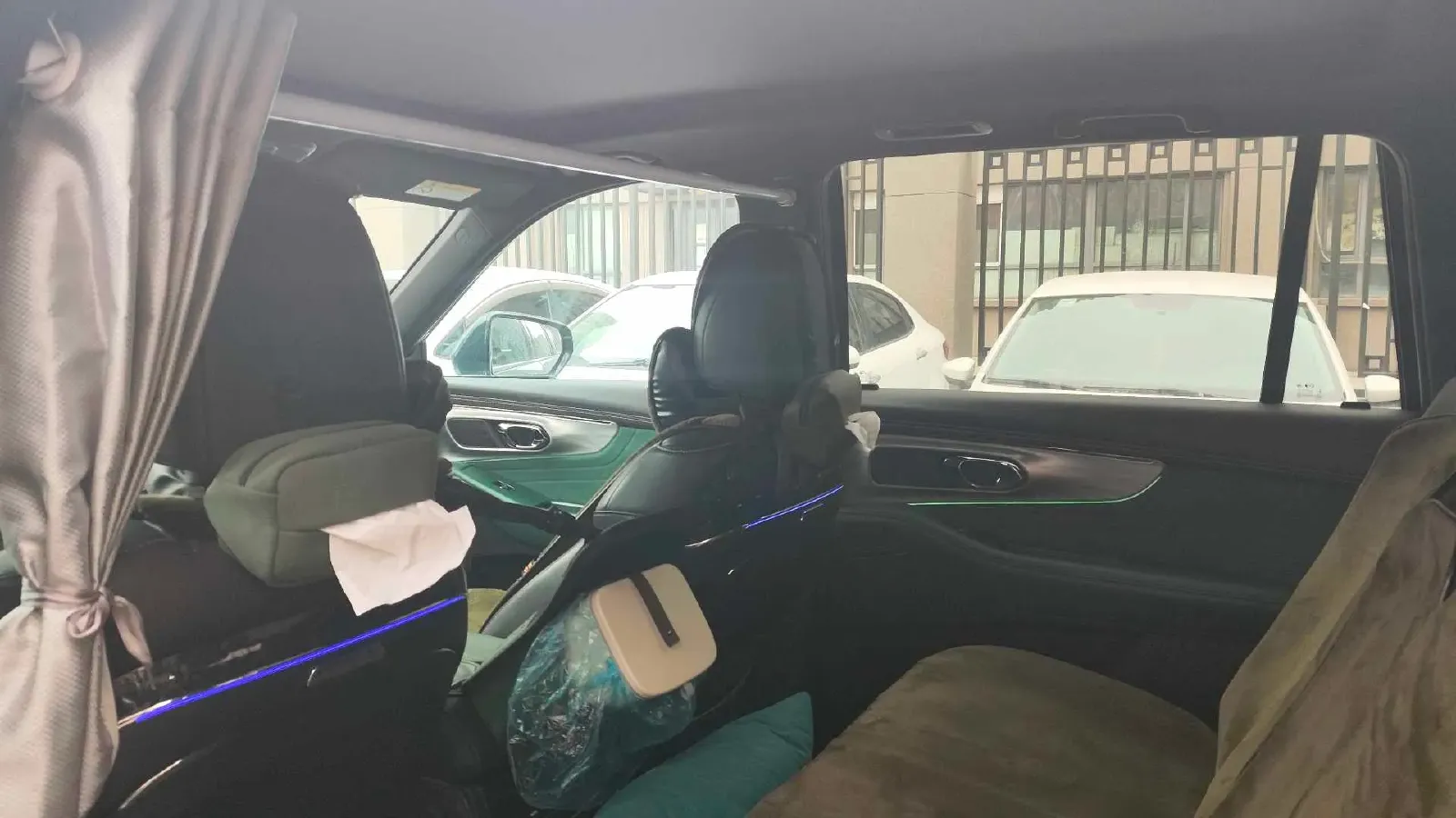 2022 GAC Trumpchi GS8 2.0T 190HP L4 E-CVT Hybrid,autocango,china used car exporter,china ev exporter,chinese used car exporter,chinese used ev exporter