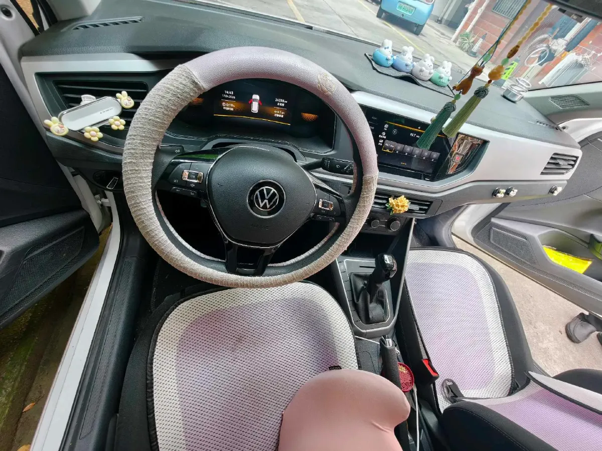 2023 Volkswagen Polo 1.5L 113HP L4 6AT,autocango,china used car exporter,china ev exporter,chinese used car exporter,chinese used ev exporter