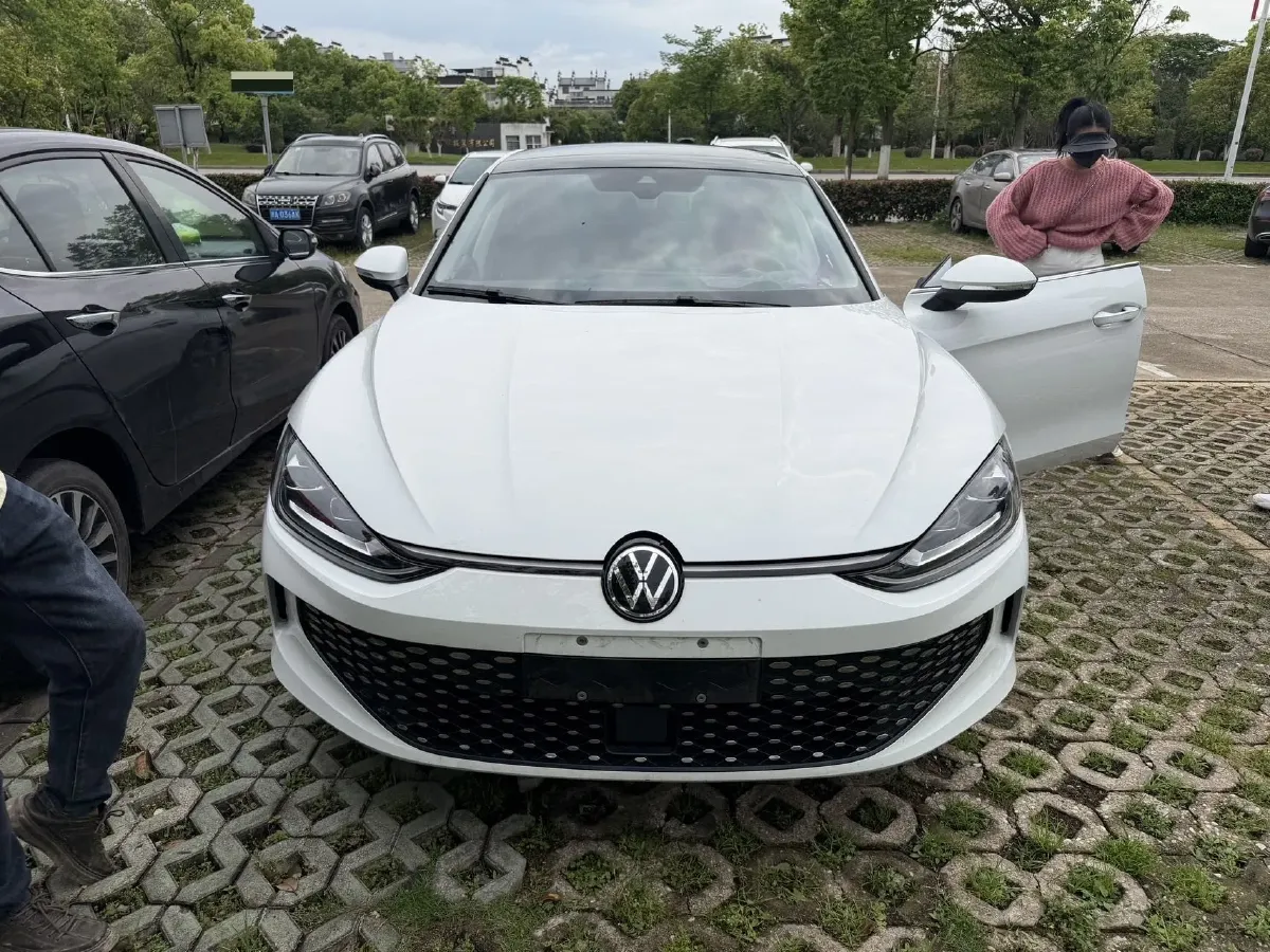 2024 Volkswagen Lamando 1.4T 150HP L4 7DCT,autocango,china used car exporter,china ev exporter,chinese used car exporter,chinese used ev exporter