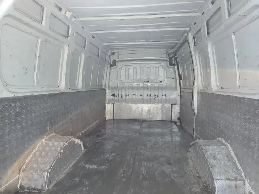 2021 MAXUS XinTu V80 2.0T 139HP L4 6MT,autocango,china used car exporter,china ev exporter,chinese used car exporter,chinese used ev exporter