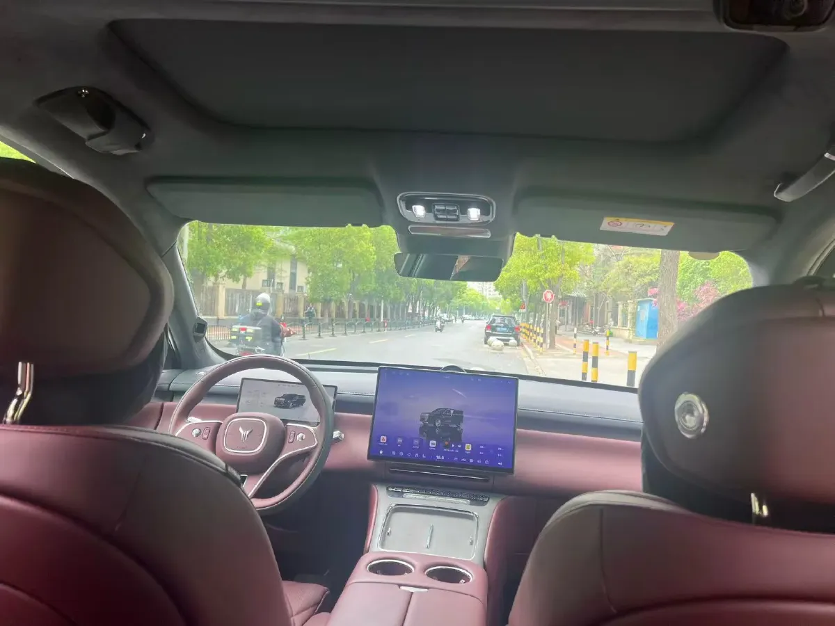 2026 Voyah 9L 1.5T 150HP L4 PHEV,autocango,china used car exporter,china ev exporter,chinese used car exporter,chinese used ev exporter